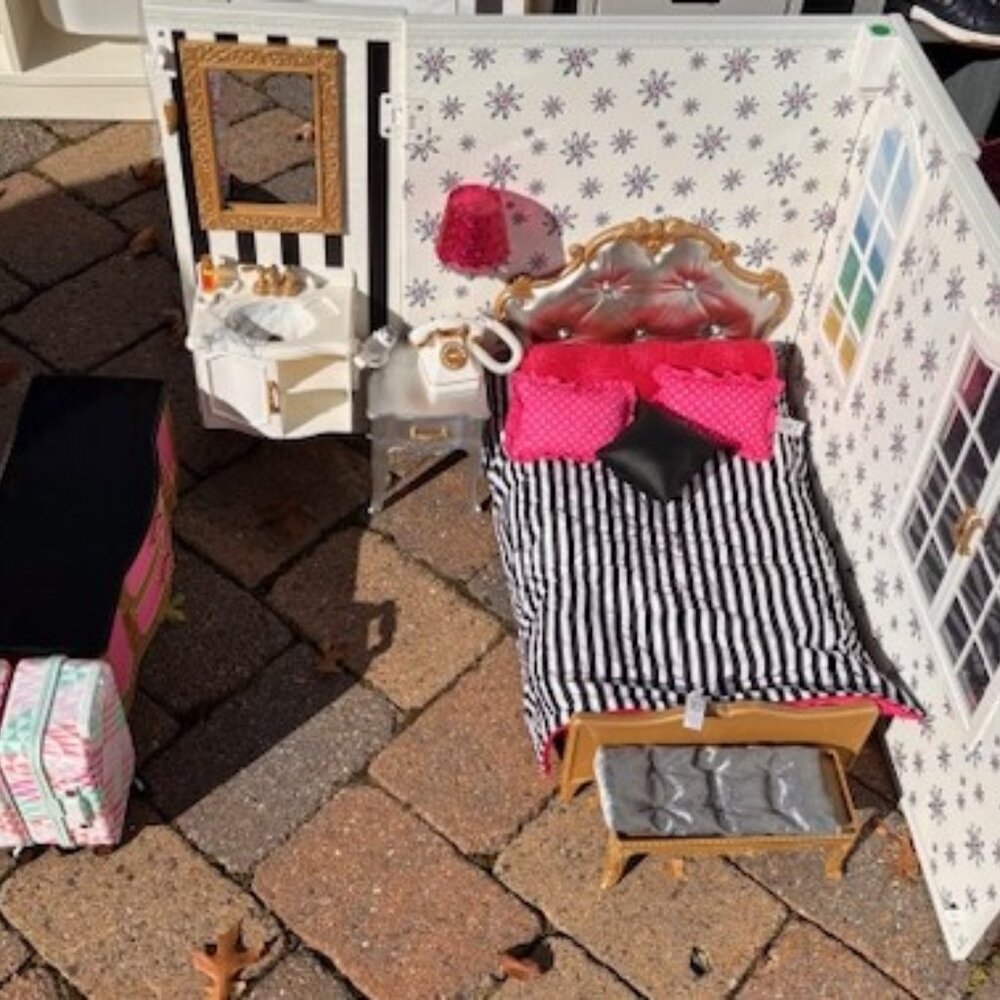 American Girl Doll Grand Hotel Retired (2020) Bedroom Set